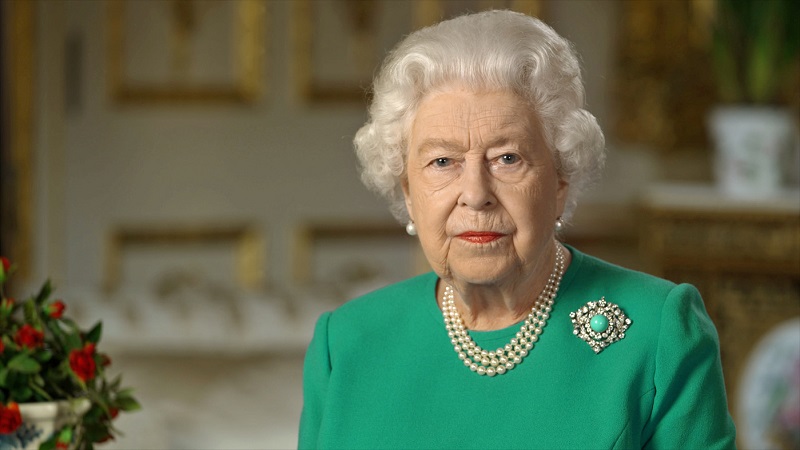 Elizabeth II en deuil : ce décès lié au coronavirus qui la bouleverse profondément